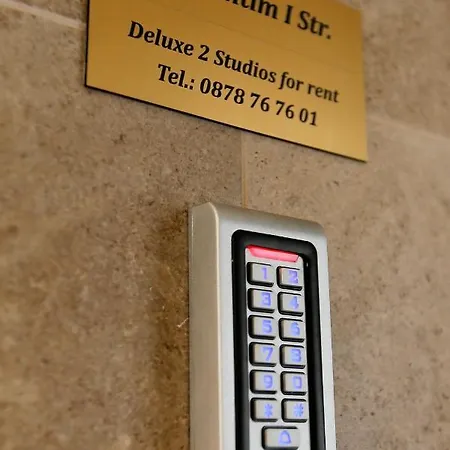 Deluxe 2 Center Апартамент *