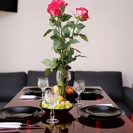 Deluxe 2 Center Апартамент Бургас