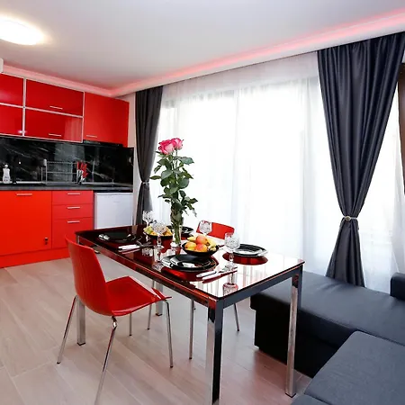 Deluxe 2 Center * Бургас