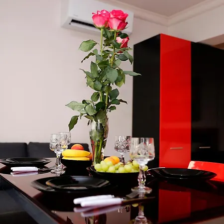 Deluxe 2 Center Бургас